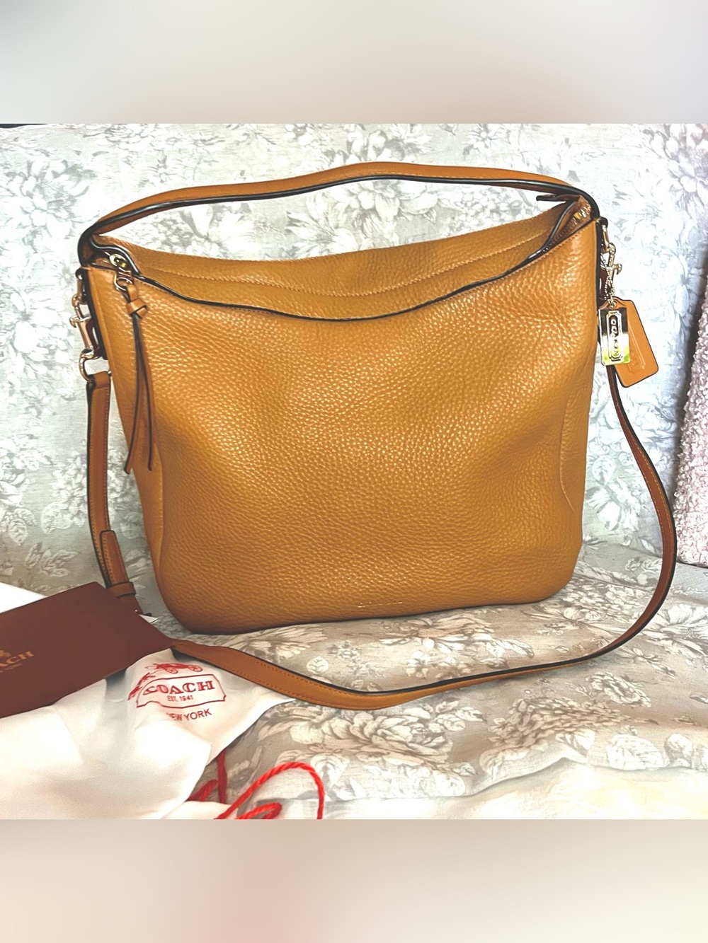 ✨ Coach Bleecker Sullivan Hobo Bag in Camel Pebbled Leather ✨